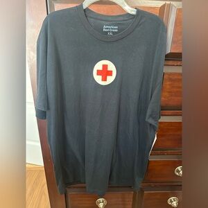 American Red Cross Men’s XXL NWT Short Sleeve Tee   Black Red Logo Crew Neck